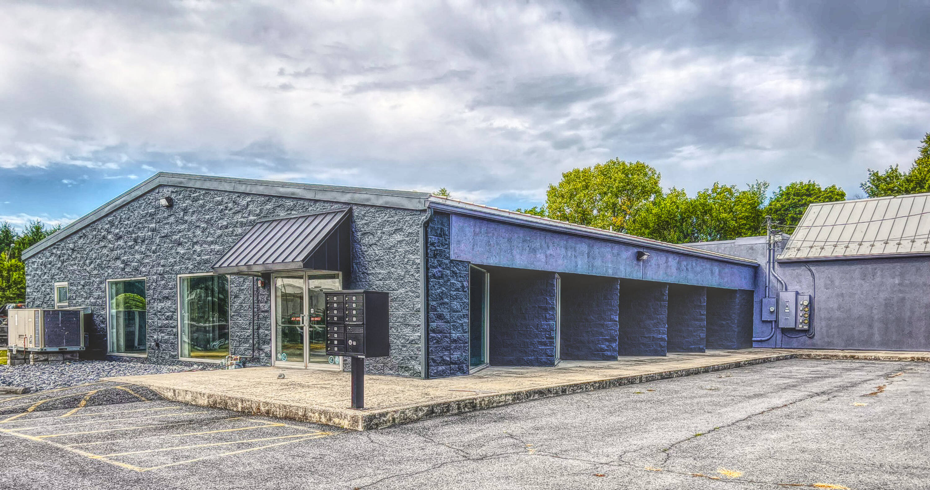 28 E Main St, New Kingstown, PA 17072