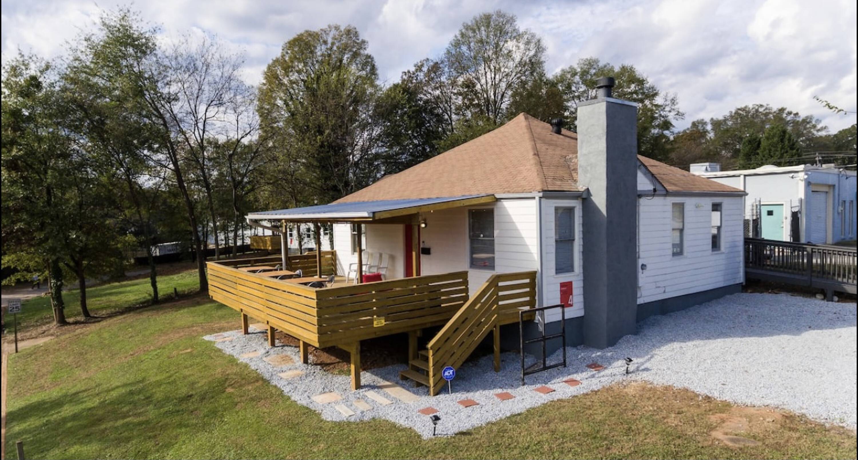 318 Patterson Ave, Scottdale, GA 30079