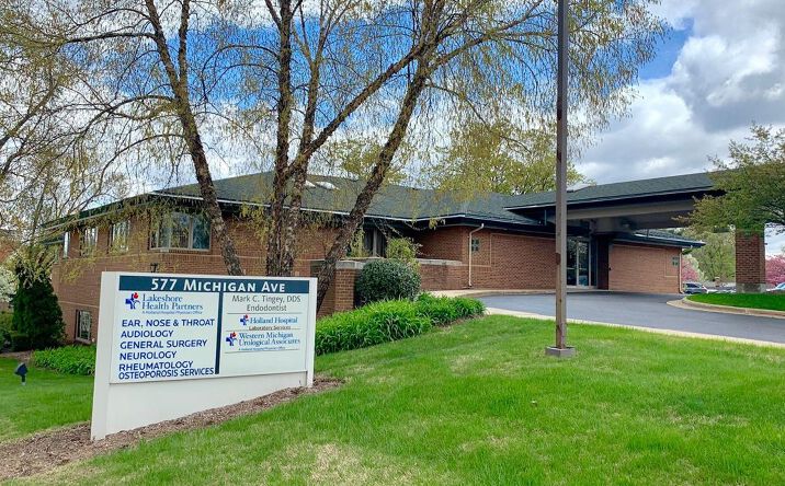 Pictures of Office property located at 577 Michigan Ave, Holland, MI 49423 for lease - image #1