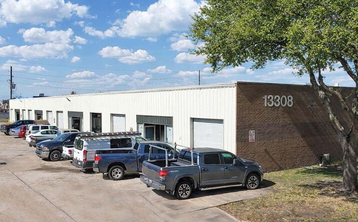 Pictures of Office, Industrial property located at 13308-13333 Redfish, Stafford, TX 77477 for lease - image #1