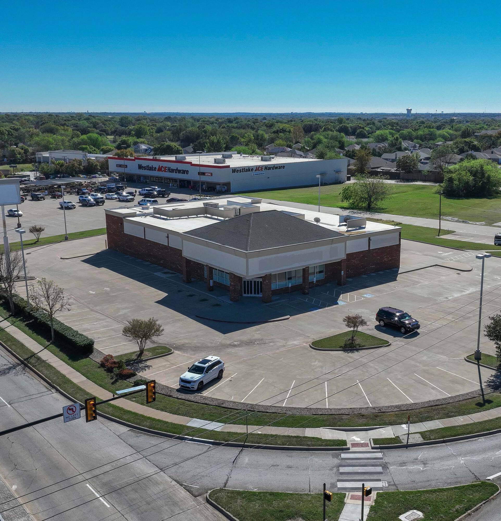 4400 Basswood Blvd, Fort Worth, TX 76137