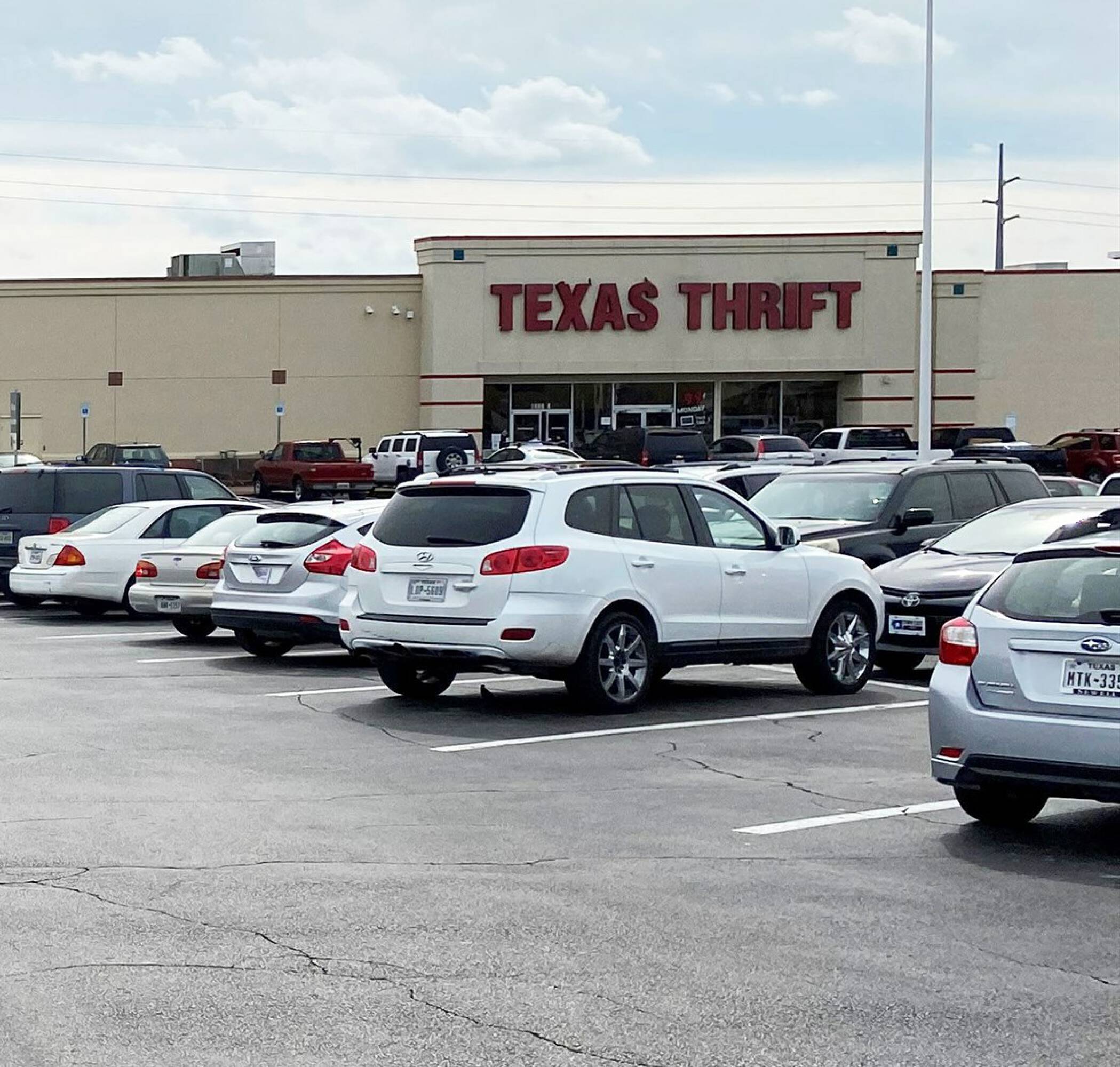 1406 W Walnut St, Garland, TX 75042