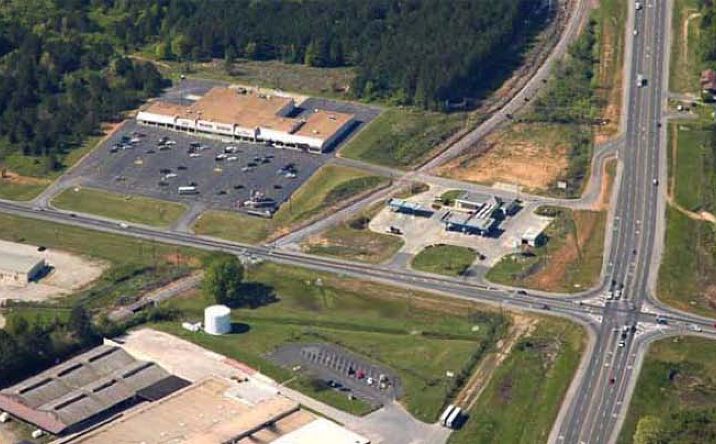 Pictures of Retail property located at 4880 US-78, Oxford, AL 36203 for lease - image #1