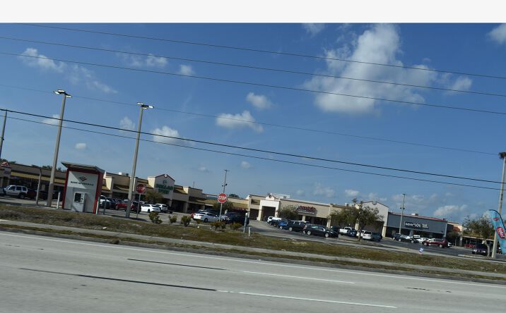 Pictures of Retail property located at 1010-1052 US Highway 27 S, Avon Park, FL 33825 for lease - image #1