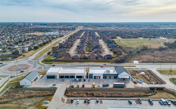 Pictures of Retail property located at 9555 Harmon Rd, Fort Worth, TX 76177 for lease - image #1