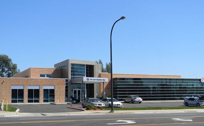 Pictures of Office property located at 10201 S Cicero Ave, Oak Lawn, IL 60453 for lease - image #1