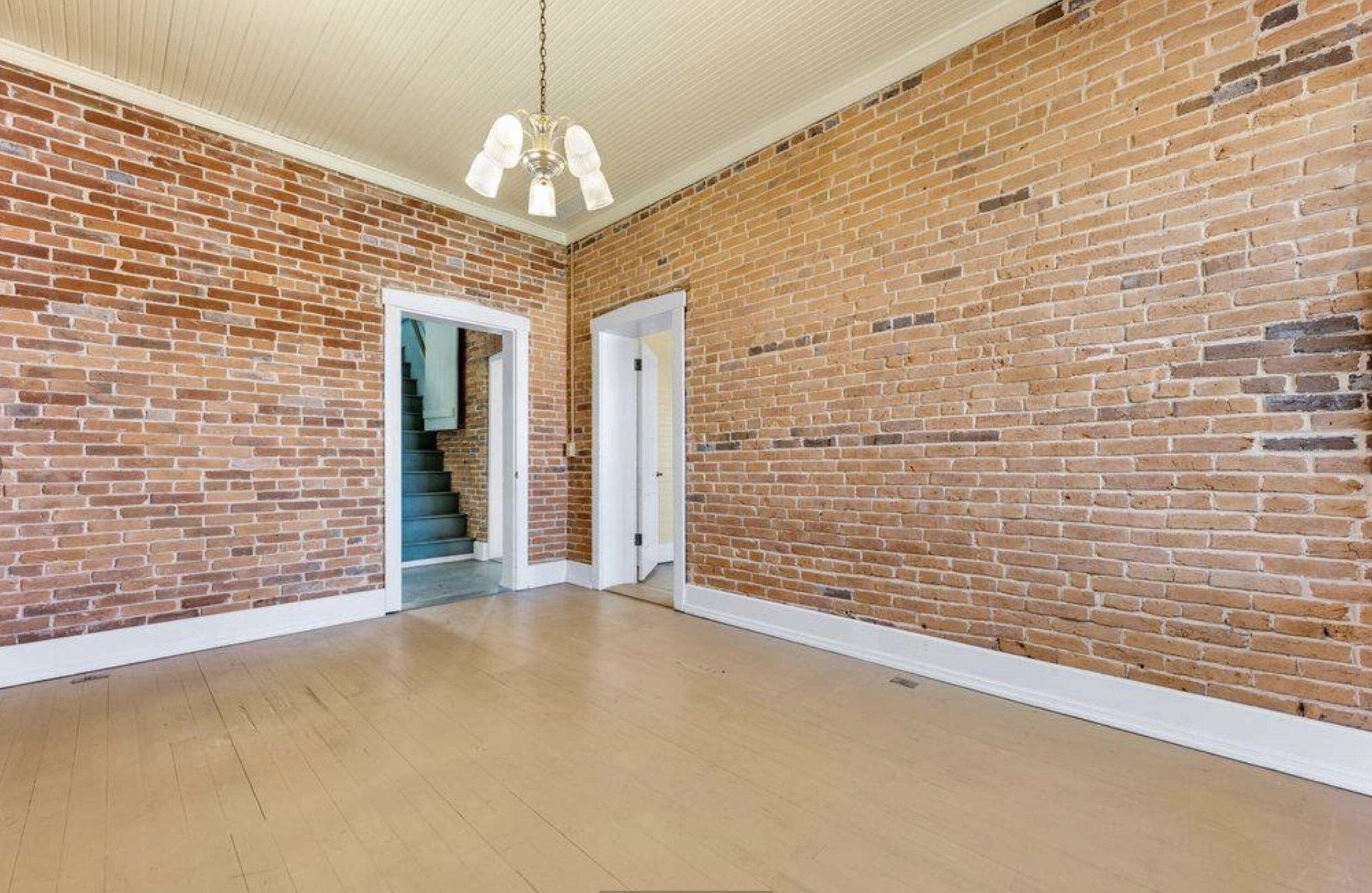 3565 Mill St, New Melle, MO 63365