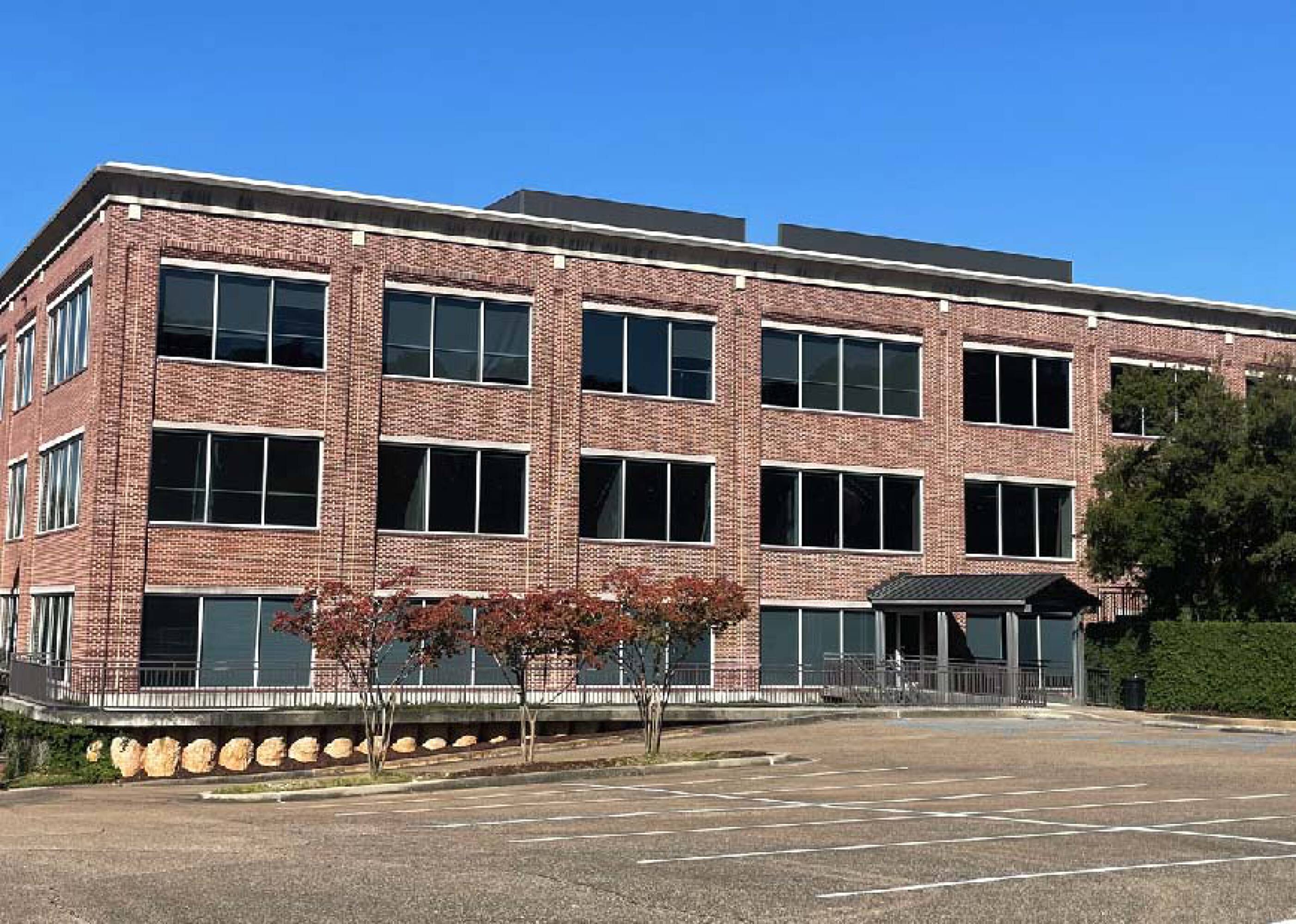 1400 Meadowbrook Rd, Jackson, MS 39211