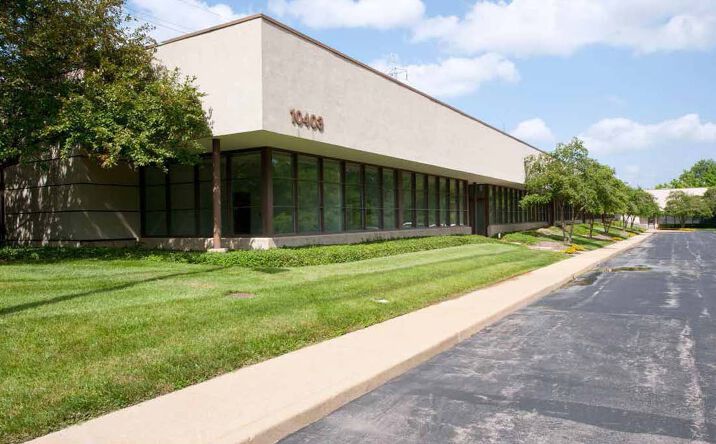 Pictures of Industrial property located at 10401 Baur Blvd, Olivette, MO 63132 for lease - image #1