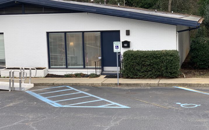 Pictures of Office property located at 413 Vardry St, Greenville, SC 29601 for lease - image #1