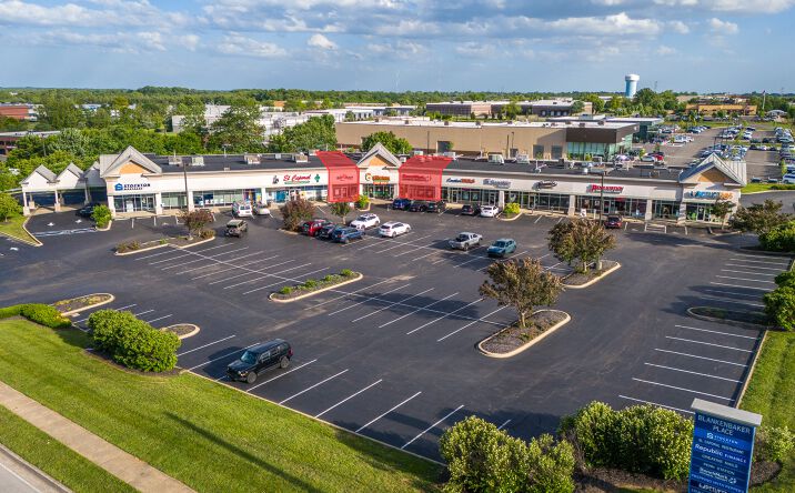 Pictures of Retail, Office, Restaurant property located at 1901 Blankenbaker Pkwy, Louisville, KY 40299 for lease - image #1