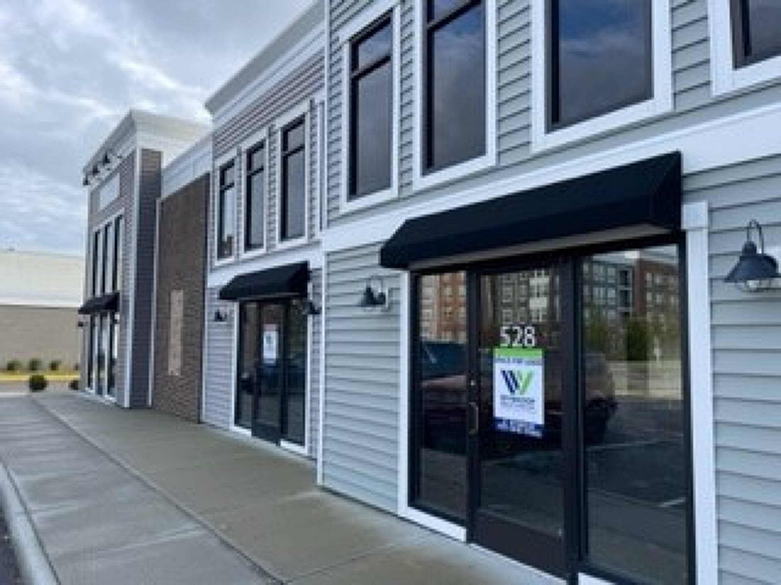 528 Newtown Rd, Virginia Beach, VA 23462