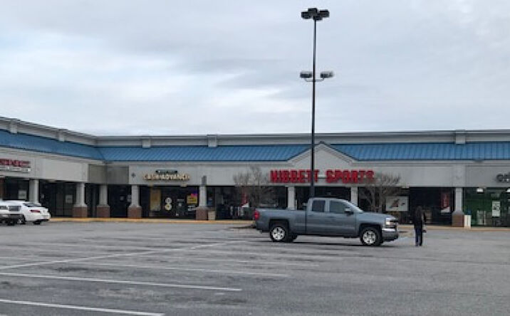 Pictures of Retail property located at 112 Council Dr, Franklin, VA 23851 for lease - image #1