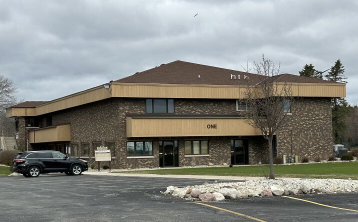 Pictures of Office property located at One East Waldo Blvd, Manitowoc, WI 54220 for lease - image #1