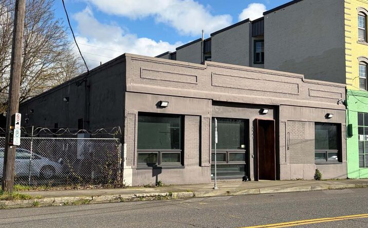 Pictures of Retail, Office property located at 2712 N Mississippi Ave, Portland, OR 97227 for lease - image #1