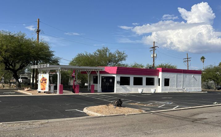 Pictures of Restaurant property located at 8501 E Broadway Blvd, Tucson, AZ 85710 for lease - image #1
