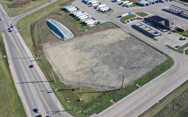 Pictures of Land property located at 8905 6th St SW, Cedar Rapids, IA 52404 for lease - image #1
