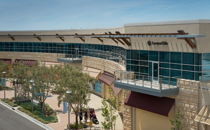 Pictures of Office property located at 2750 - 2751 Park View Ct, Oxnard, CA 93036 for lease - image #1