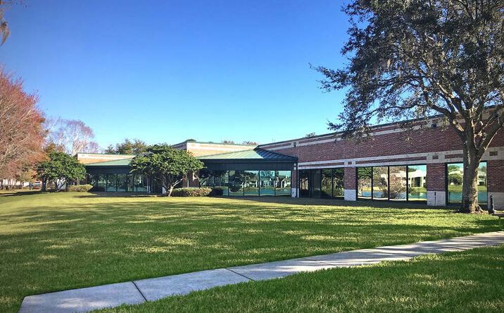 Pictures of Retail property located at 320, 330, 340, & 350 Corporate Way, Orange Park, FL 32073 for lease - image #1