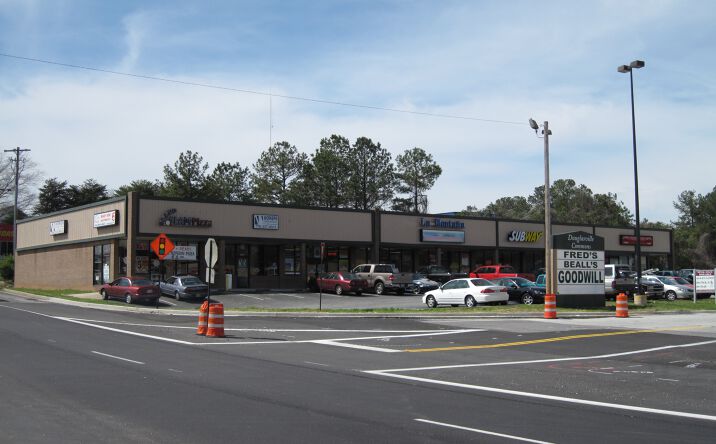 Pictures of Retail property located at 5823 Fairburn Rd, Douglasville, GA 30134 for lease - image #1