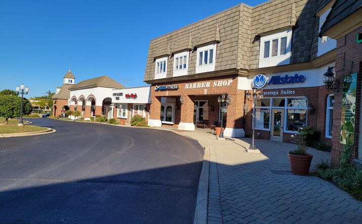 Pictures of Retail, Office property located at 5101 Washington St, Gurnee, IL 60031 for lease - image #1