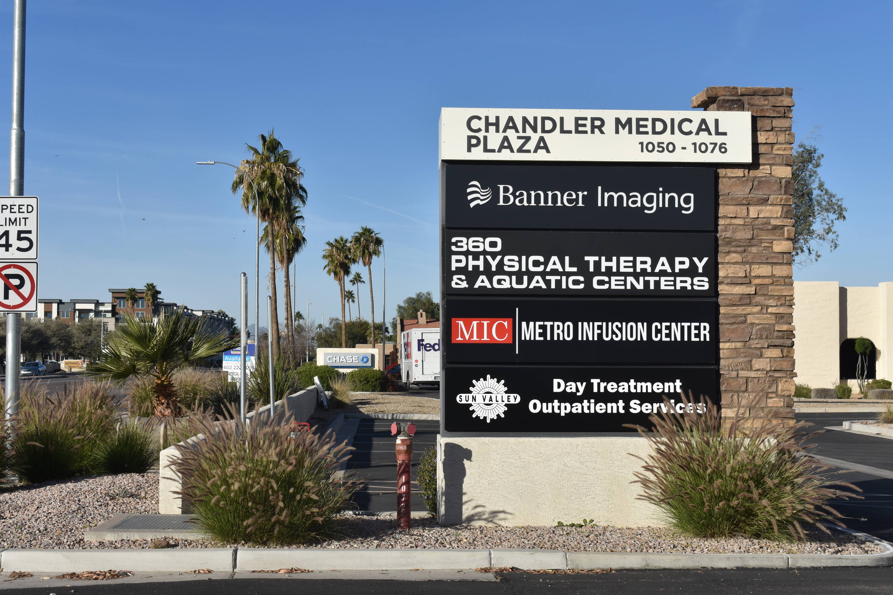 1050 W Chandler Blvd, Chandler, AZ 85224