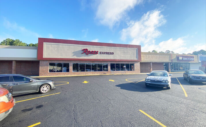 Pictures of Retail property located at 221 Robertson Boulevard, Walterboro, SC 29488 for lease - image #1