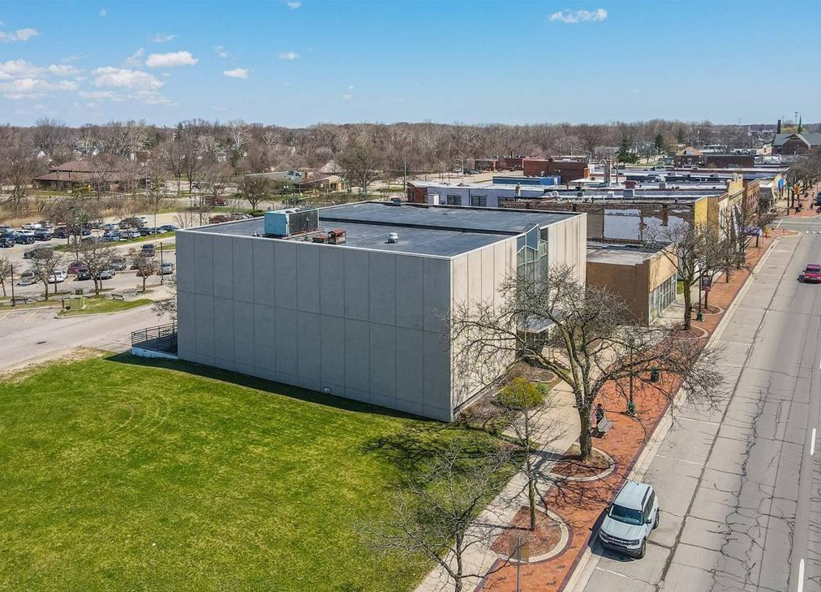 35150 Michigan Ave, Wayne, MI 48184