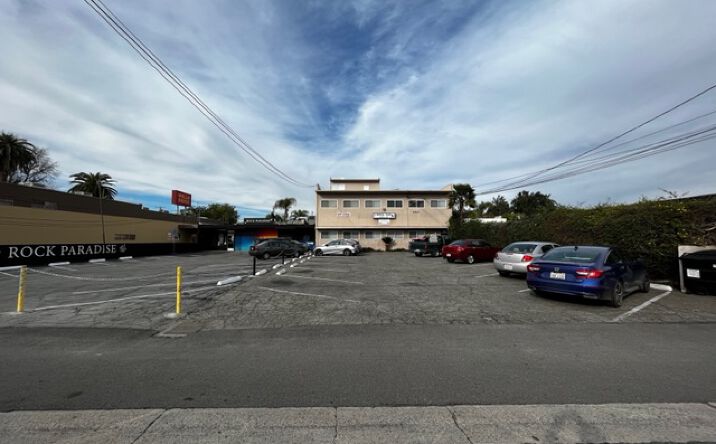 Pictures of Office property located at 21822 Sherman Way, Los Angeles, CA 91303 for lease - image #1