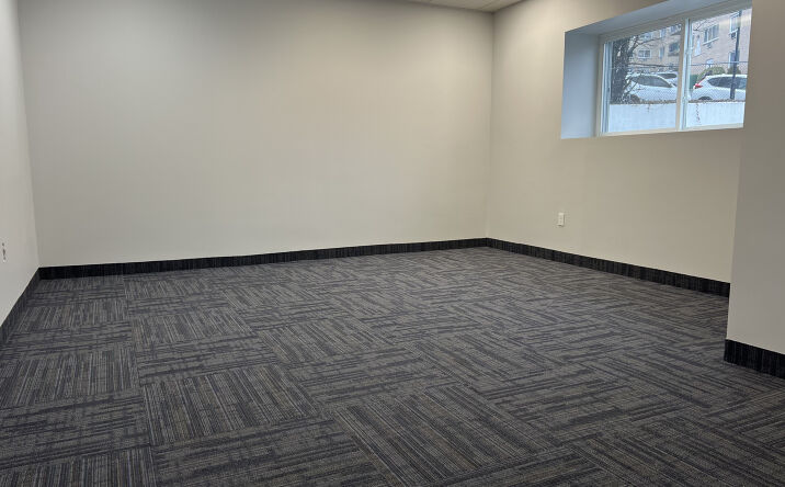 Pictures of Office property located at 2025 Central Park Ave, Yonkers, NY 10710 for lease - image #1