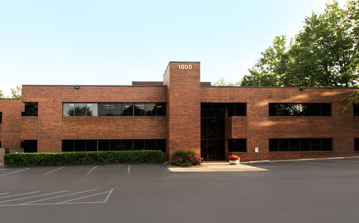Pictures of Office property located at 1000 Executive Pkwy Dr, Creve Coeur, MO 63141 for lease - image #1