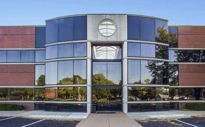 Pictures of Office property located at 1066 Executive Pkwy Dr, Creve Coeur, MO 63141 for lease - image #1