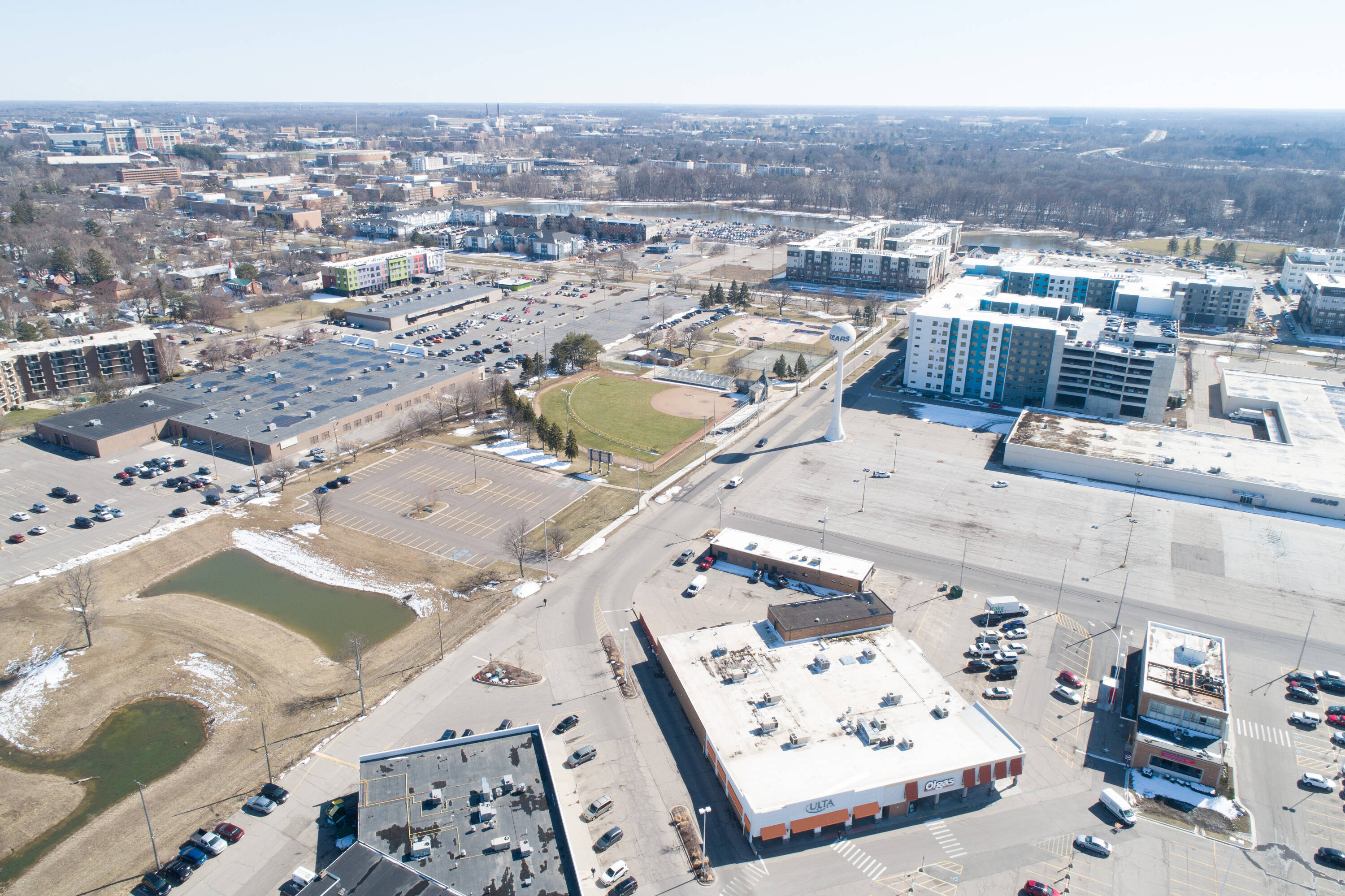 300 Frandor Ave, Lansing, MI 48912