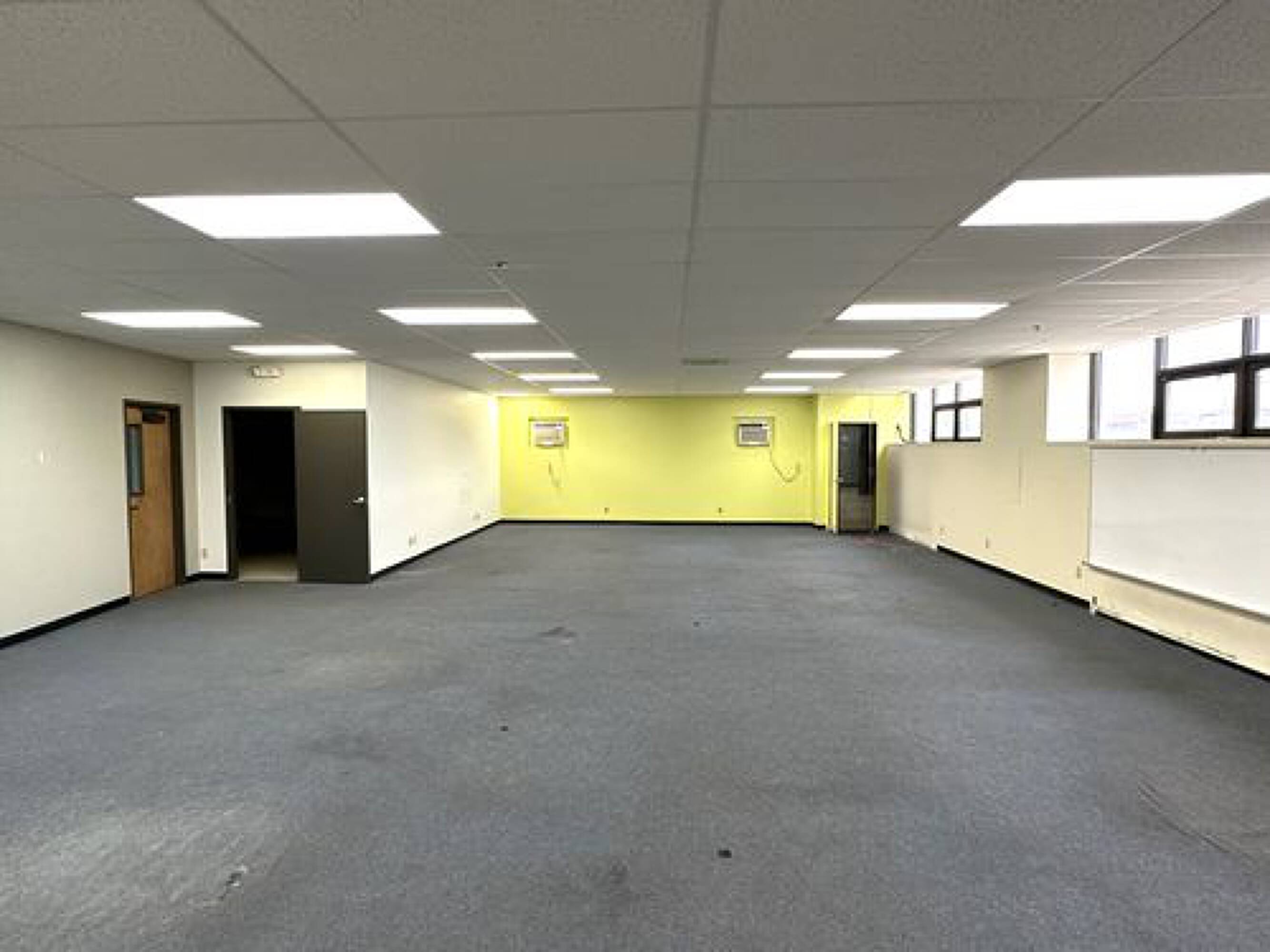 1907 Kishwaukee St, Rockford, IL 61104