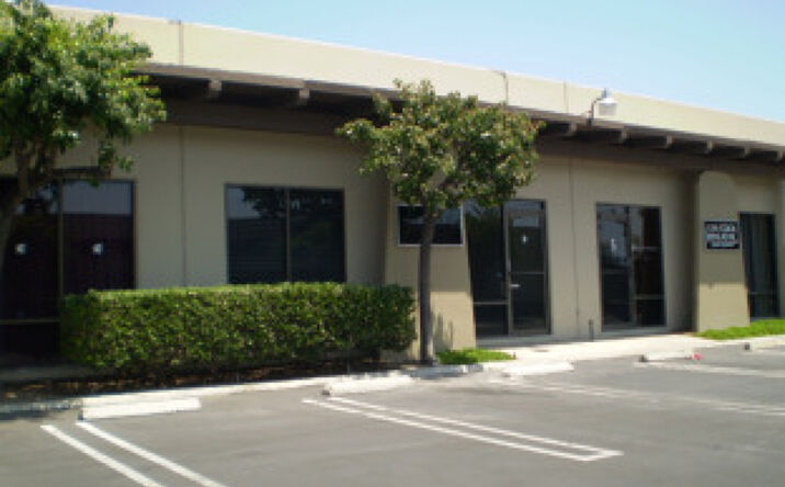 Pictures of Office, Industrial property located at 1550‐1600 S Anaheim Blvd, Anaheim, CA 92805 for lease - image #1