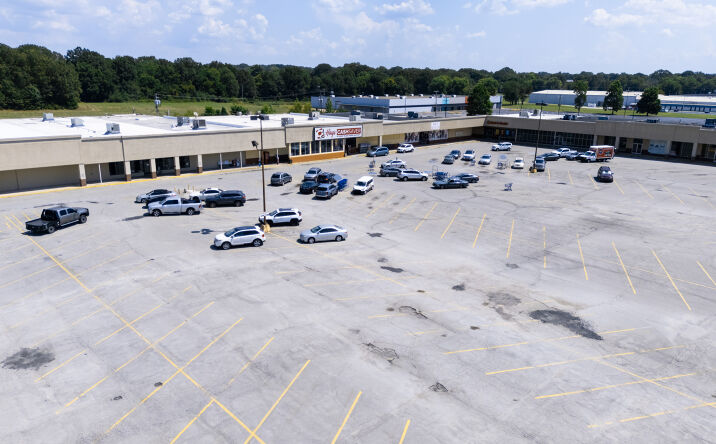 Pictures of Retail property located at 2200 N Central Ave, Humboldt, TN 38343 for lease - image #1