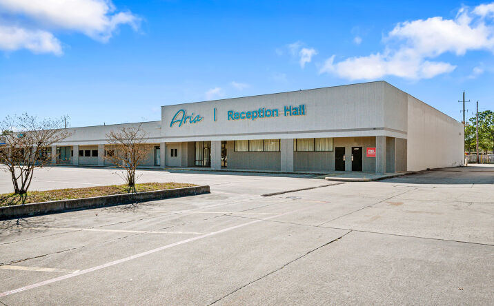 Pictures of Retail, Restaurant, Office property located at 18311 Kuykendahl Rd, Spring, TX 77379 for lease - image #1