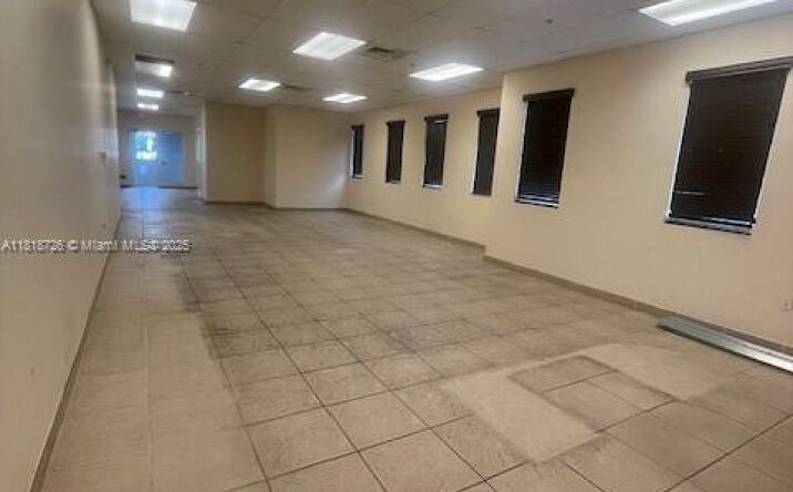 Pictures of Retail property located at 18450 Pines Blvd, Pembroke Pines, FL 33029 for lease - image #1