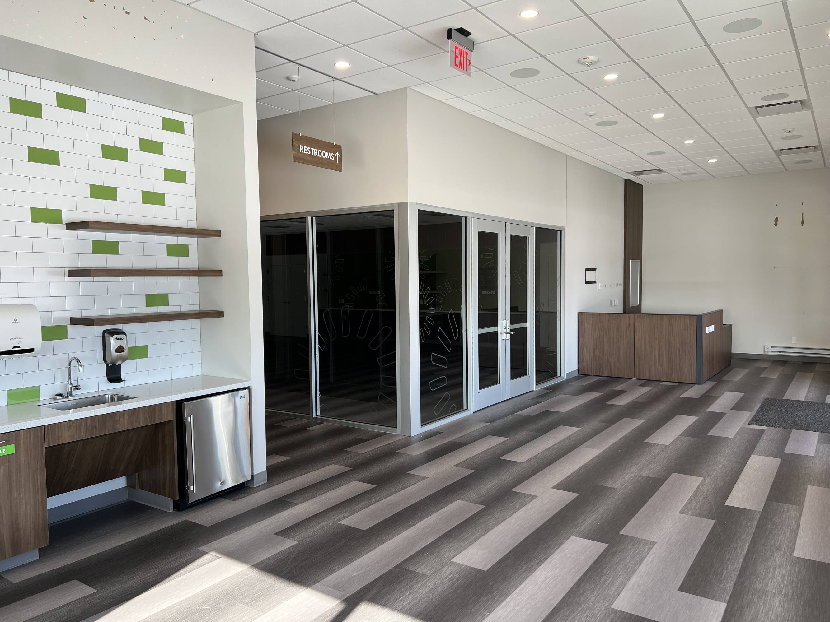 3100 100th St, Urbandale, IA 50322