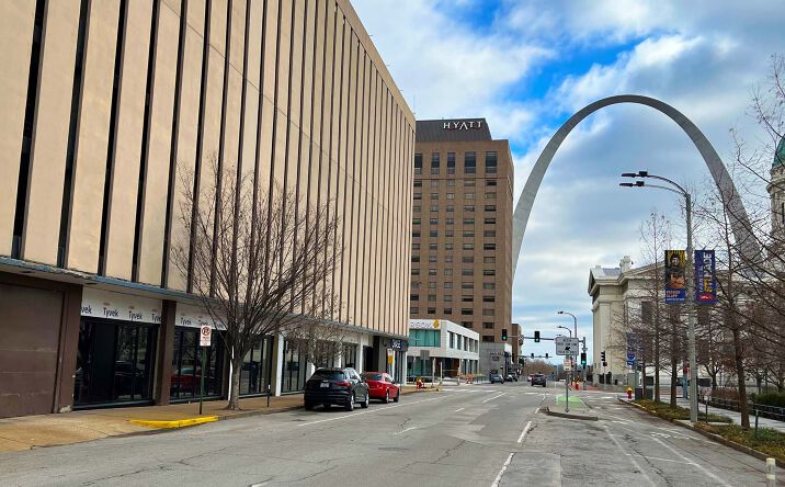 Pictures of Retail property located at 111 N 6th St, St. Louis, MO 63101 for lease - image #1