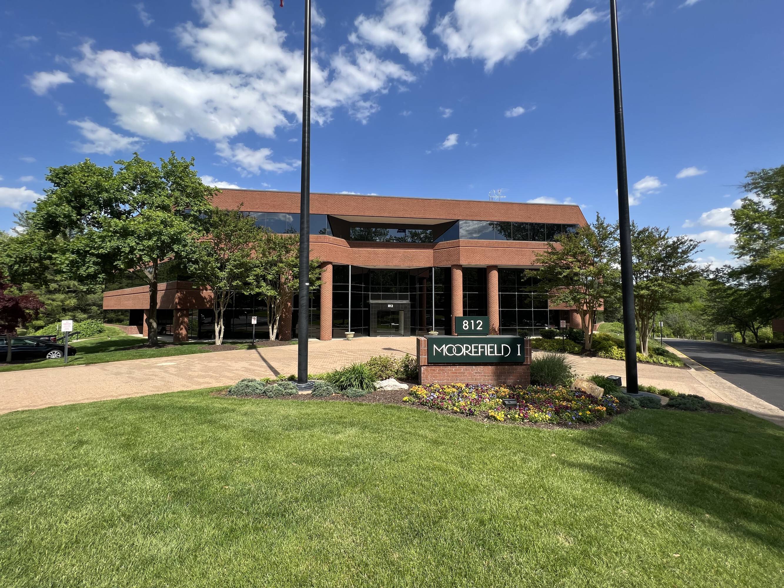 804 Moorefield Park Dr, Richmond, VA 23236