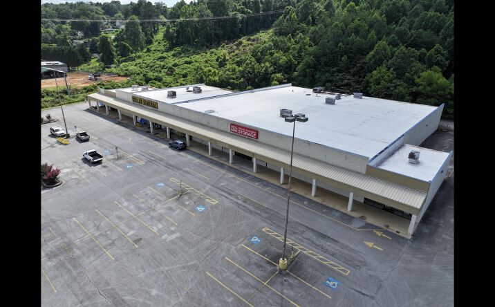 Pictures of Retail property located at 4707 Dayton Blvd, Red Bank, TN 37415 for lease - image #1