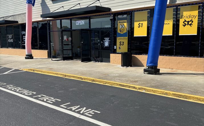 Pictures of Retail property located at 925 Ward Blvd, Wilson, NC 27893 for lease - image #1