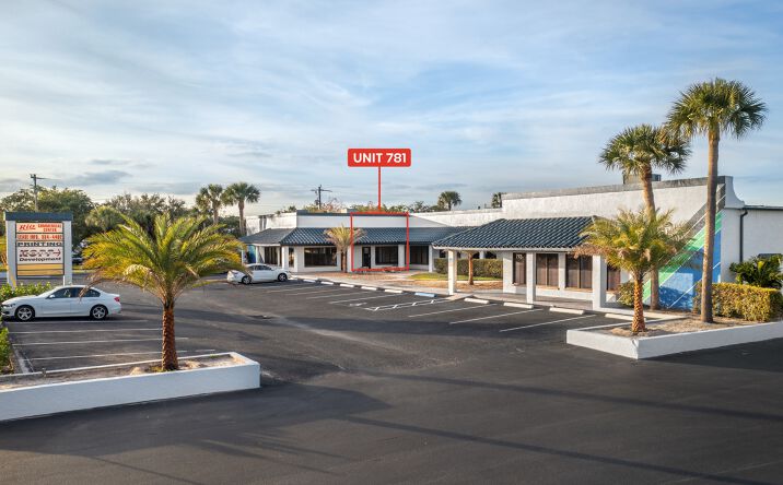 Pictures of Retail, Office, Industrial property located at 781 NE Dixie Hwy, Jensen Beach, FL 34957 for lease - image #1