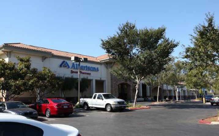 Pictures of Retail property located at 421 S Reino Rd, Thousand Oaks, CA 91320 for lease - image #1