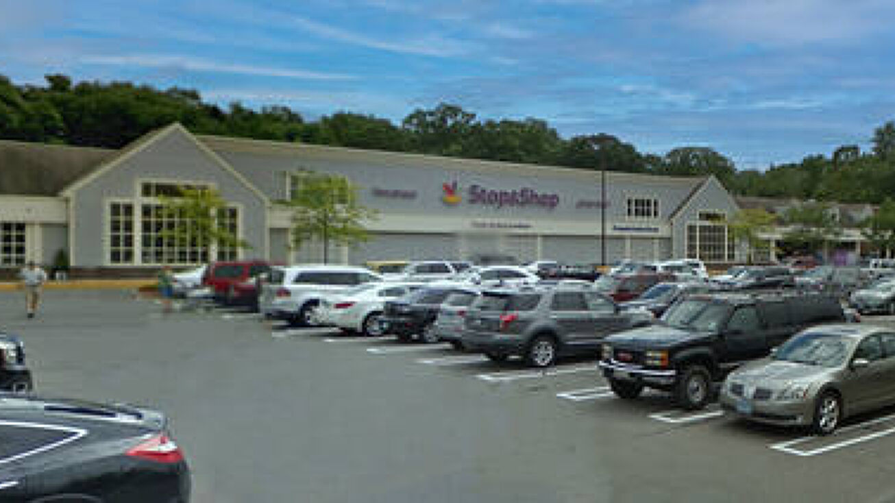 128 Samson Rock Dr, Madison, CT 06443