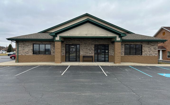 Pictures of Retail property located at 10610 Randolph St, Crown Point, IN 46307 for lease - image #1