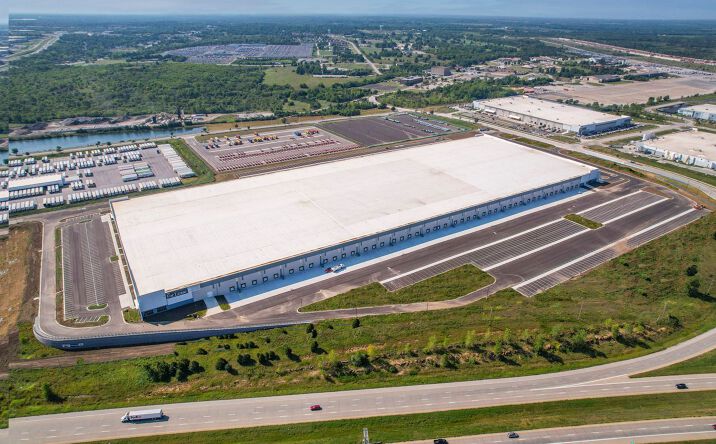 Pictures of Industrial property located at 14901 Botts Rd, KCMO, MO 64147 for lease - image #1