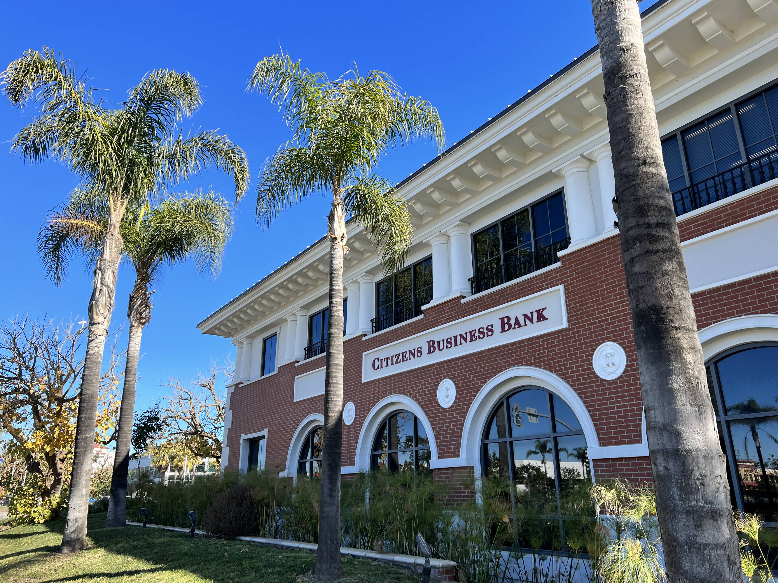 2400 E Gonzales Rd, Oxnard, CA 93036