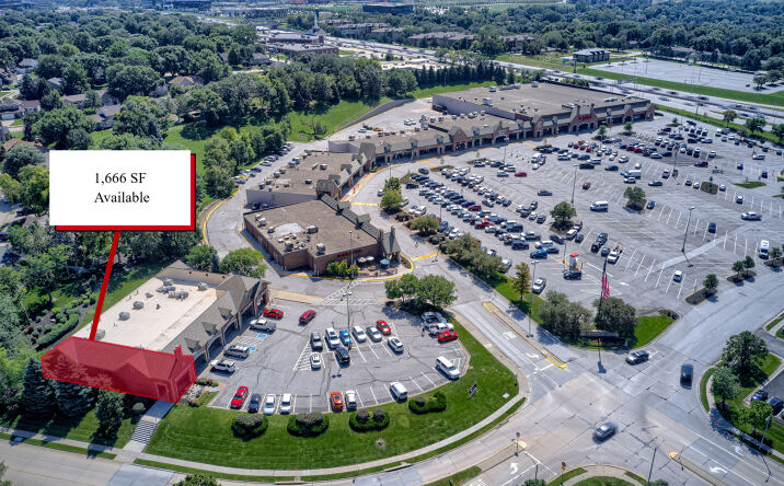 Pictures of Retail property located at 527 N 155th Plaza, Omaha, NE 68154 for lease - image #1
